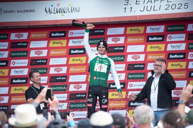 CORRECTION SALZBURG,AUSTRIA,11.JUL.25 - CYCLING - Tour of Austria, stage 3, Salzburg - Salzburg. Image shows the rejoicing of Isaac Del Toro (MEX - UAE TEAM EMIRATES XRG). keywords: award ceremony.  GEPAxpictures xJulioxArrelano