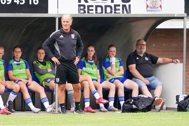 2025-07-11 PEC Zwolle Women v Bayer Leverkusen Women - Pre-season friendly WEZEP, NETHERLANDS - JULY 11: Gert Peter de Gunst of PEC Zwolle during the Pre-season friendly match between PEC Zwolle Women and Bayer Leverkusen Women at Sportpark Mulderssingel on July 11, 2025 in Wezep, Netherlands. Wezep Sportpark Mulderssingel Netherlands Content not available for redistribution in The Netherlands directly or indirectly through any third parties. Copyright: xAndrexWeeningx