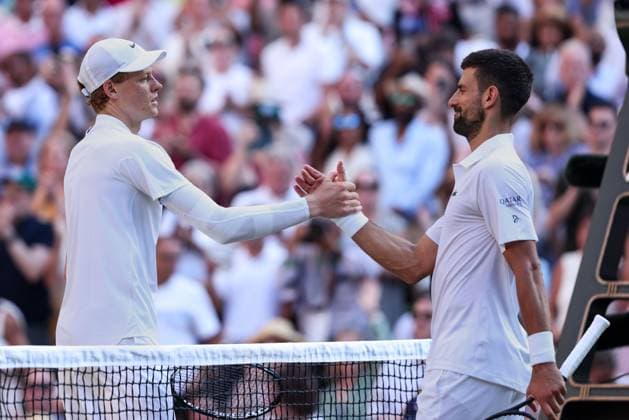Novak Djokovic SRB congratulates the winner, Jannik Sinner ITA , Mens Singles, Gentlemen s Singles Tennis Wimbledon 2025 Grand Slam ITF ATP WTA AELTC London Great Britain 11 July 2025 Copyright: xJuergenxHasenkopfx