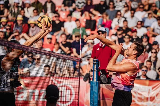 Beach Volleyball Men Allianz German Beach Tour 2025 Tourstop Munich 11 07 2025 Jannis Hopt at the Attack Munich Central University Sports Munich Bavaria Germany