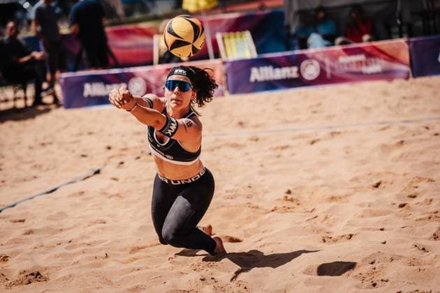 Beach Volleyball Women Allianz German Beach Tour 2025 Tourstop Munich 11 07 2025 Anna Lena Grüne jumps to the ball Munich Central University Sports Munich Bavaria Germany