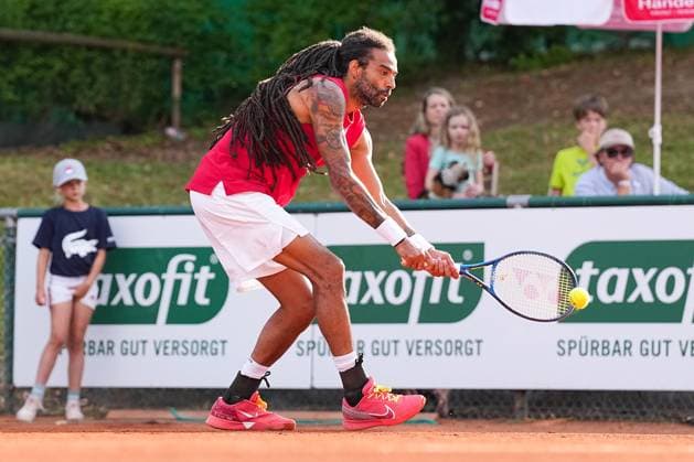 11 07 2025, xydrx, Cologne, Tennis, 1 Bundesliga Herren, Kölner THC Stadion Rot Weiss 1 TC Bredeney 1, Tennisanlage Olympiaweg Dustin Brown Kölner THC Stadion Rot Weiss 1 Nordrhein Westfahlen Germany
