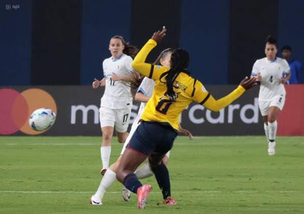 COPA AMERICA FEMENINA July 11, 2025 Meeting between Ecuador VS Uruguay for the Copa America Femenina at the Banco Guayaquil stadium QUITO PICHINCHA ECUADOR Copyright: xHENRYxLAPOx