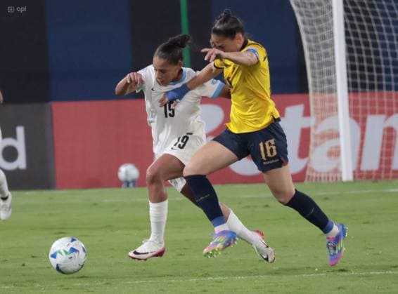 COPA AMERICA FEMENINA July 11, 2025 Meeting between Ecuador VS Uruguay for the Copa America Femenina at the Banco Guayaquil stadium QUITO PICHINCHA ECUADOR Copyright: xHENRYxLAPOx