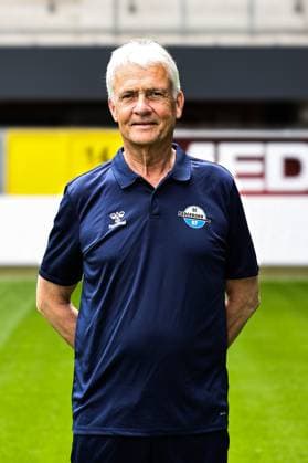 Team doctor Dr. Hans Walter Hemmen, SC Paderborn 2 Soccer Bundesliga portrait appointment 2 BL 2025 2026 official photo appointment SC Paderborn in the Home Deluxe Arena in Paderborn portrait, portrait, single picture, Germany, Soccer, men, GER, 11 07 2025 Christian Schroedter