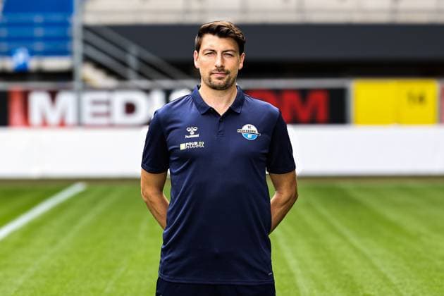 Team manager licensed team Pascal Pundmann, SC Paderborn 2 Football Bundesliga portrait appointment 2 BL 2025 2026 official photo appointment SC Paderborn in the Home Deluxe Arena in Paderborn portrait, portrait, single picture, Germany, football, men, GER, 11 07 2025 Christian Schroedter
