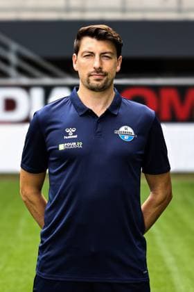 Team manager licensed team Pascal Pundmann, SC Paderborn 2 Football Bundesliga portrait appointment 2 BL 2025 2026 official photo appointment SC Paderborn in the Home Deluxe Arena in Paderborn portrait, portrait, single picture, Germany, football, men, GER, 11 07 2025 Christian Schroedter
