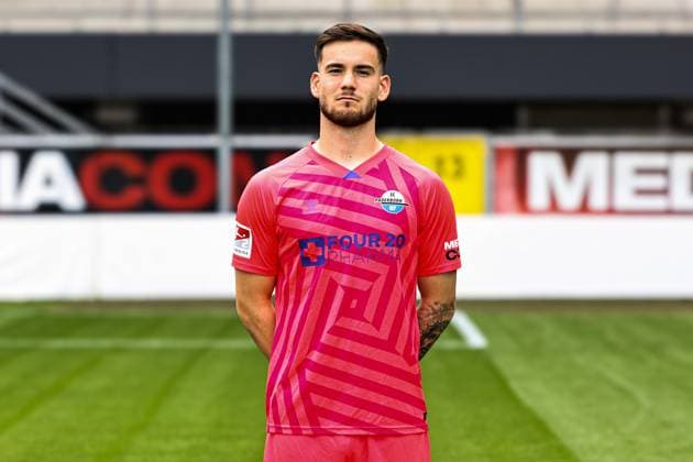 Goalkeeper Dennis Seimen, SC Paderborn 2 Soccer Bundesliga portrait appointment 2 BL 2025 2026 official photo appointment SC Paderborn in the Home Deluxe Arena in Paderborn portrait, portrait, single picture, Germany, soccer, men, GER, 11 07 2025 Christian Schroedter