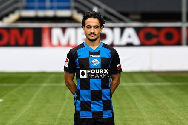 Mika Baur, SC Paderborn 2 Soccer Bundesliga portrait appointment 2 BL 2025 2026 official photo appointment SC Paderborn in the Home Deluxe Arena in Paderborn portrait, portrait, single picture, Germany, soccer, men, GER, 11 07 2025 Christian Schroedter