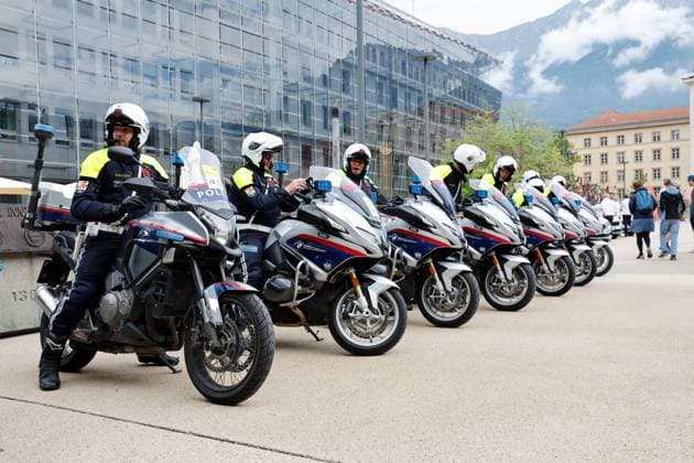 CYCLING - Tour of Austria 2025 INNSBRUCK,AUSTRIA,12.JUL.25 - CYCLING - Tour of Austria, stage 3, Innsbruck - Kuehtai. Image shows police.  GEPAxpictures xMichaelxKristen