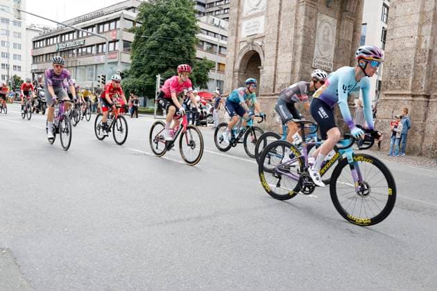 CYCLING - Tour of Austria 2025 INNSBRUCK,AUSTRIA,12.JUL.25 - CYCLING - Tour of Austria, stage 3, Innsbruck - Kuehtai. Image shows the peloton.  GEPAxpictures xMichaelxKristen