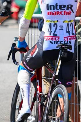 Tour de France 2025 Stage 8 LAVAL ESPACE MAYENNE, FRANCE - JULY 12 : Barre Louis (FRA) of Intermarche - Wanty injured during stage 8 of the 112th edition of Tour de France an UCI World Tour 2.UWT cycling road race stage for Men Elite of 174 km with start in Saint-Meen-le-Grand and finish in Laval Espace Mayenne on July 12, 2025 in Laval Espace Mayenne, France, 12 07 2025 ( Motordriver Kenny Verfaillie - Laval Espace Mayenne France  Copyright: xVincentxKalutx