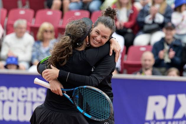 250712 Jesika Maleckova of Czech Republic and Miriam Skoch of Czech Republic celebrates after the double final of Nordea Open on July 12, 2025 in Bastad Photo Mathilda Schuler BILDBYRAN kod MA MA0844 tennis wta 125 nordea open dubbelfinal dam bbeng jubel  Copyright: MATHILDAxSCHULER BB250712MA026