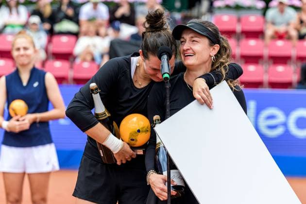 250712 Jesika Maleckova of Czech Republic celebrates after the double final of Nordea Open on July 12, 2025 in Bastad Photo Mathilda Schuler BILDBYRAN kod MA MA0844 tennis wta 125 nordea open dubbelfinal dam bbeng jubel  Copyright: MATHILDAxSCHULER BB250712MA030
