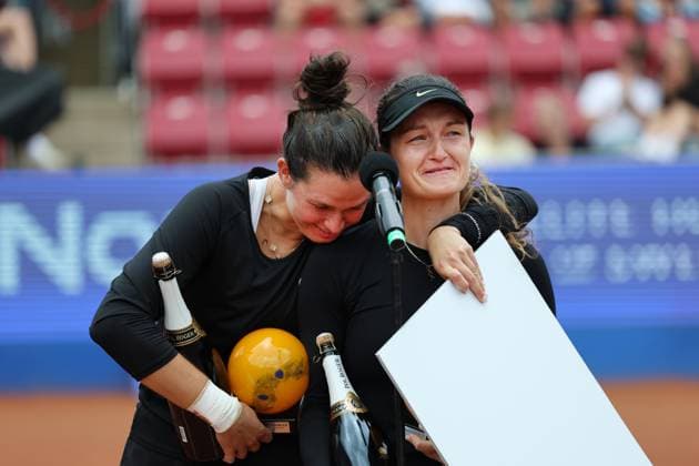 BASTAD, SWEDEN 20250712 Miriam Skoch and Jesika Maleckova Czech Republic, celebrate after winning Saturdays womens doubles final at the Nordea Open tennis tournament in Bastad BASTAD SWEDEN x9200x  Copyright: xBjörnxLarssonxRosvall TTx NORDEA OPEN 2025
