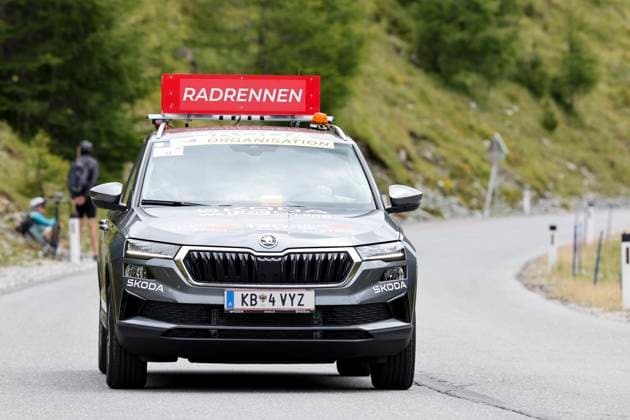 CYCLING - Tour of Austria 2025 KUEHTAI,AUSTRIA,12.JUL.25 - CYCLING - Tour of Austria, stage 3, Innsbruck - Kuehtai. Image shows a car with the lettering Radrennen.  GEPAxpictures xMichaelxKristen