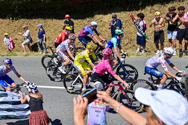 Tour de France 2025 Stage 8 LAVAL ESPACE MAYENNE, FRANCE - JULY 12 : Pogacar Tadej (SLO) of UAE Team Emirates - XRG, Wellens Tim (BEL) of UAE Team Emirates - XRG in action during stage 8 of the 112th edition of Tour de France an UCI World Tour 2.UWT cycling road race stage for Men Elite of 174 km with start in Saint-Meen-le-Grand and finish in Laval Espace Mayenne on July 12, 2025 in Laval Espace Mayenne, France, 12 07 2025 ( Motordriver Kenny Verfaillie - Laval Espace Mayenne France  Copyright: xPetexGodingx