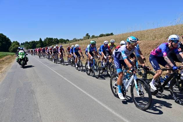 Tour de France 2025 Stage 8 LAVAL ESPACE MAYENNE, FRANCE - JULY 12 : Illustration picture of the peloton during stage 8 of the 112th edition of Tour de France an UCI World Tour 2.UWT cycling road race stage for Men Elite of 174 km with start in Saint-Meen-le-Grand and finish in Laval Espace Mayenne on July 12, 2025 in Laval Espace Mayenne, France, 12 07 2025 ( Motordriver Kenny Verfaillie - Laval Espace Mayenne France  Copyright: xPetexGodingx