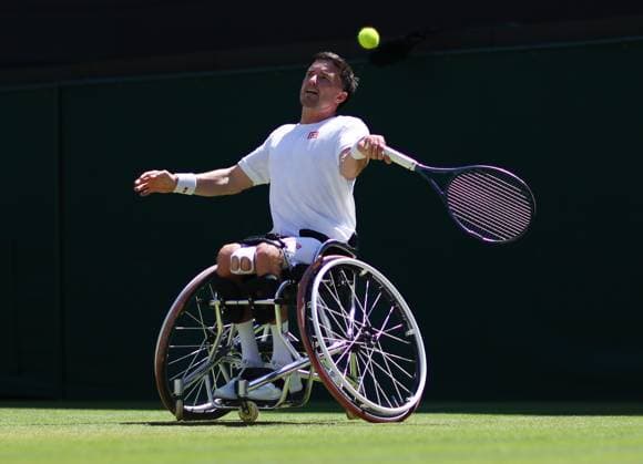 Wimbledon Championships 2025 AELTC, Day Thirteen, London, UK - 12 07 2025 Gordon Reid (GBR) partnered Alfie Hewett (GBR) in action during the Mens Wheelchair DoublesFinal against Martin De La Puente (ESP) and Ruben Spaargaren (NED) in the 2025 Wimbledon Championships London Wimbledon London GBR, UK NEWSPAPERS OUT Copyright: xMarkxGreenwoodx