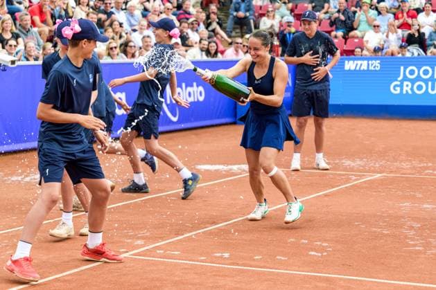 250712 Elisabetta Cocciaretto of Italy celebrates after the singles final of Nordea Open on July 12, 2025 in Bastad Photo Mathilda Schuler BILDBYRAN kod MA MA0844 tennis wta 125 nordea open singles final dam bbeng jubel  Copyright: MATHILDAxSCHULER BB250712MA071