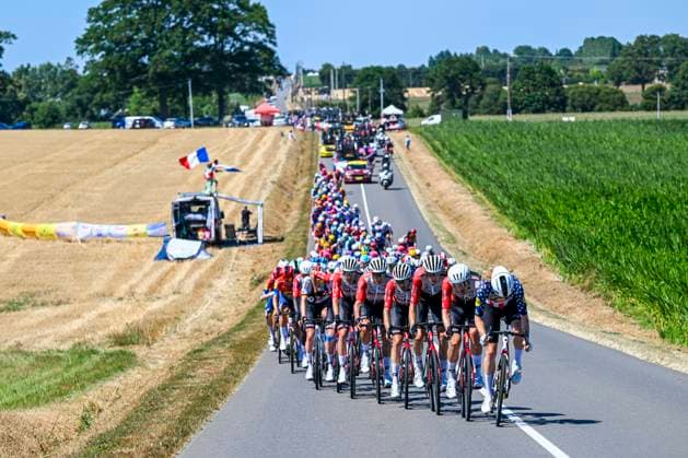 Tour de France 2025 Stage 8 LAVAL ESPACE MAYENNE, FRANCE - JULY 12 : Illustration picture of the peloton, Team Intermarche - Wanty during stage 8 of the 112th edition of Tour de France an UCI World Tour 2.UWT cycling road race stage for Men Elite of 174 km with start in Saint-Meen-le-Grand and finish in Laval Espace Mayenne on July 12, 2025 in Laval Espace Mayenne, France, 12 07 2025 ( Motordriver Kenny Verfaillie - Laval Espace Mayenne France  Copyright: xPetexGodingx