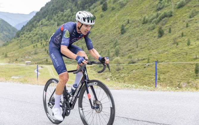 CYCLING - Tour of Austria 2025 KUEHTAI,AUSTRIA,12.JUL.25 - CYCLING - Tour of Austria, stage 3, Innsbruck - Kuehtai. Image shows a participant.  GEPAxpictures xMichaelxKristen