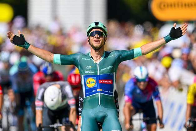 Tour de France 2025 Stage 8 LAVAL ESPACE MAYENNE, FRANCE - JULY 12 : Milan Jonathan (BEL) of Lidl - Trek celebrating his victory during stage 8 of the 112th edition of Tour de France an UCI World Tour 2.UWT cycling road race stage for Men Elite of 174 km with start in Saint-Meen-le-Grand and finish in Laval Espace Mayenne on July 12, 2025 in Laval Espace Mayenne, France, 12 07 2025 ( Motordriver Kenny Verfaillie - Laval Espace Mayenne France  Copyright: xVincentxKalutx
