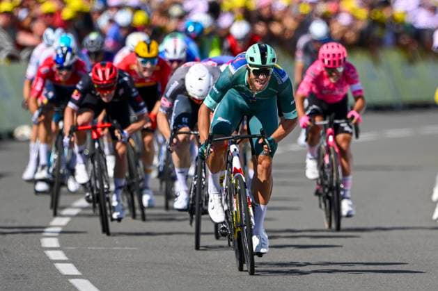 Tour de France 2025 Stage 8 LAVAL ESPACE MAYENNE, FRANCE - JULY 12 : Milan Jonathan (BEL) of Lidl - Trek in the final sprint during stage 8 of the 112th edition of Tour de France an UCI World Tour 2.UWT cycling road race stage for Men Elite of 174 km with start in Saint-Meen-le-Grand and finish in Laval Espace Mayenne on July 12, 2025 in Laval Espace Mayenne, France, 12 07 2025 ( Motordriver Kenny Verfaillie - Laval Espace Mayenne France  Copyright: xVincentxKalutx