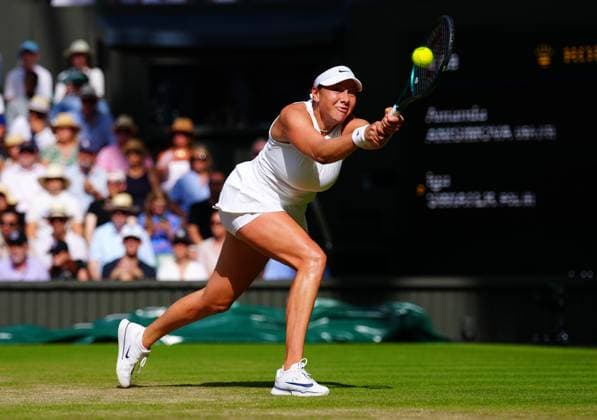 Amanda Anisimova during the Ladies Singles Final Wimbledon Tennis Championships, Day 13, The All England Lawn Tennis and Croquet Club, London, UK - 12 Jul 2025London The All England Lawn Tennis and United Kingdom  Copyright: xJavierxGarcia Shutterstockx 15392293bq