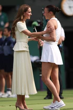 Catherine Duchess of Cambridge with runner-up Amanda Anisimova Wimbledon Tennis Championships, Day 13, The All England Lawn Tennis and Croquet Club, London, UK - 12 Jul 2025London The All England Lawn Tennis and United Kingdom  Copyright: xEllaxLing Shutterstockx 15392295aj