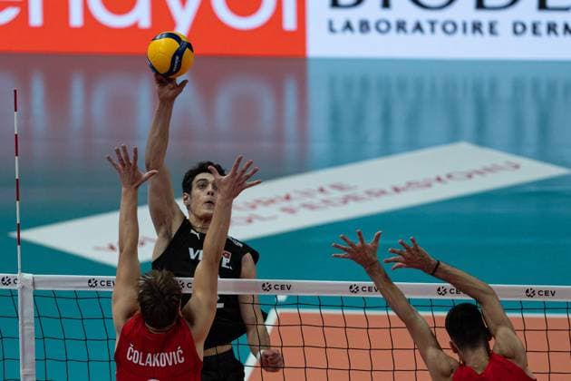 Serbia v Turkiye - European Championship, EM, Europameisterschaft U22 ANKARA, TURKIYE - JULY 12: Turkiye’s player Yigit Hamza Aslan (L) competes against Serbian players during the CEV U22 Men’s European Volleyball Championship qualifiers match between Turkiye and Serbia at TVF Ziraat Bank Volleyball Hall in Ankara, Turkiye, on July 12, 2025. Arman Onal Anadolu Ankara Turkey. Editorial use only. Please get in touch for any other usage.  Copyright: x2025xAnadoluxArmanxOnalx