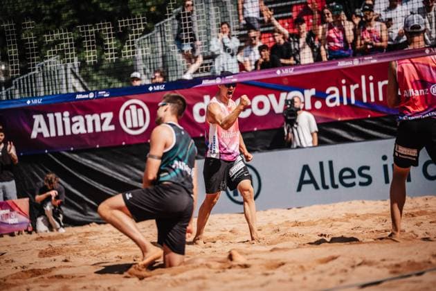 Beach volleyball men Allianz German Beach Tour 2025 Tourstop Munich 12 07 2025 Jonas Reinhardt cheers Munich Central University Sports Munich Bavaria Germany