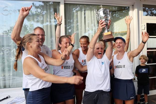 12 07 25 TEC Waldau TK BW Aachen Germany, Stuttgart, 12 07 2025, Tennis, Womens Bundesliga, TEC Waldau TK BW Aachen Jubel TK BW Aachen Sieg Gewinn Deutsche Meisterschaft