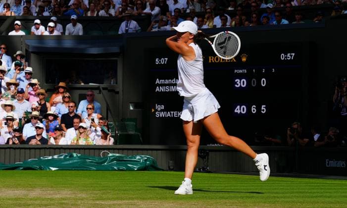 Iga Swiatek hits the winning match point and completes a 6-0, 6-0 demolition of Amanda Anisimova in the Final Wimbledon Tennis Championships, Day 13, The All England Lawn Tennis and Croquet Club, London, UK - 12 Jul 2025London The All England Lawn Tennis and United Kingdom  Copyright: xJavierxGarcia Shutterstockx 15392293fb