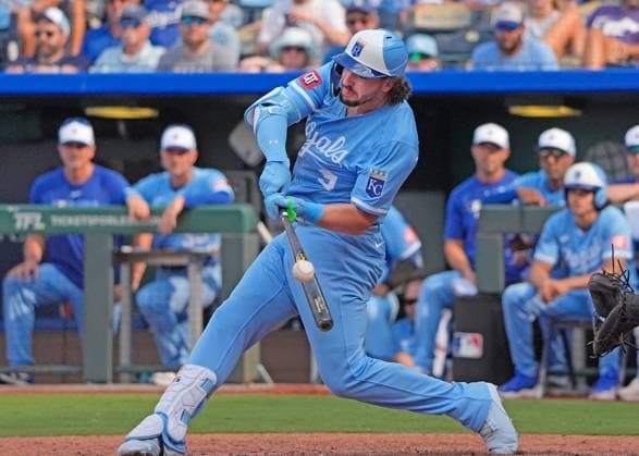 July 12, 2025: Kansas City Royals first base Vinnie Pasquantino (9) drives a pitch against the Mets at Kauffman Stadium Kansas City, Missouri. CSM. Kansas City United States - ZUMAc04_ 20250712_zma_c04_099 Copyright: xJonxRobichaudx