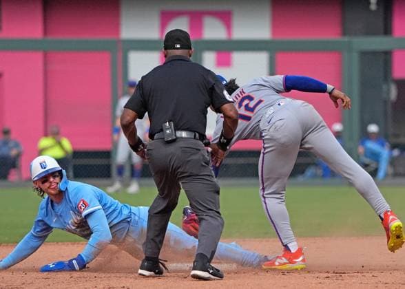 July 12, 2025: New York Mets shortstop Francisco Lindor (12) holds the tag on Kansas City Royals shortstop Bobby Witt Jr. (7) on a stolen base attempt at Kauffman Stadium Kansas City, Missouri. CSM. Kansas City United States - ZUMAc04_ 20250712_zma_c04_103 Copyright: xJonxRobichaudx