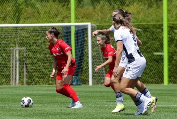 12 07 2025, xgrfx, Soccer Test Match , FC Zurich Women SC Freiburg Women v l Selina Vobian SC Freiburg DFL DFB REGULATIONS PROHIBIT ANY USE OF PHOTOGRAPHS as IMAGE SEQUENCES and or QUASI VIDEO Zurich