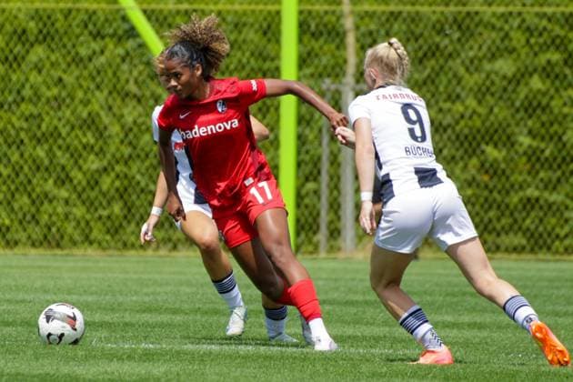12 07 2025, xgrfx, Soccer Test Match , FC Zurich Women SC Freiburg Women v l Aurelie Csillag SC Freiburg , Chiara Bücher FC Zurich DFL DFB REGULATIONS PROHIBIT ANY USE OF PHOTOGRAPHS as IMAGE SEQUENCES and or QUASI VIDEO Zurich