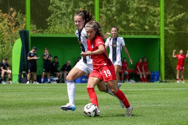12 07 2025, xgrfx, Soccer Test Match , FC Zurich Women SC Freiburg Women v l Luana Bürge FC Zurich , Nia Szenk SC Freiburg DFL DFB REGULATIONS PROHIBIT ANY USE OF PHOTOGRAPHS as IMAGE SEQUENCES and or QUASI VIDEO Zurich