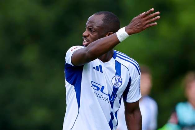 Christopher Antwi Adjei FC Schalke 04 gestures, Friendly match, FC Schalke 04 vs FC St Gallen, Velly Arena on July 12, 2025 in Imst, Austria Photo by Marco Steinbrenner DeFodi Images Christopher Antwi Adjei FC Schalke 04 gestures, Friendly match, FC Schalke 04 vs FC St Gallen, Velly Arena, July 12, 2025 in Imst, Austria Photo by Marco Steinbrenner DeFodi Images