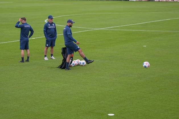 13 07 2025, Football, Season 2025 2026, 2 Bundesliga, Preparation, VfL Bochum summer training camp in Scheffau am Wilden Kaiser, Day 2, Coach Dieter Hecking VfL Bochum 1848 , Co-coach Murat Ural VfL Bochum 1848 xRHR PHOTO YYx Copyright: RHR-FOTOx RHR-FOTO YY