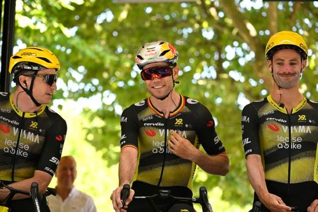 Tour de France 2025 Stage 9 CHATEAUROUX, FRANCE - JULY 13 : Van Aert Wout (BEL) of Team Visma Lease a Bike, Campenaerts Victor (BEL) of Team Visma Lease a Bike during stage 9 of the 112th edition of Tour de France an UCI World Tour 2.UWT cycling road race stage for Men Elite of 170 km with start in Chinon and finish in Chateauroux on July 13, 2025 in Chateauroux, France, 13 07 2025 ( Motordriver Kenny Verfaillie - Chateauroux France  Copyright: xJanxDexMeuleneirx