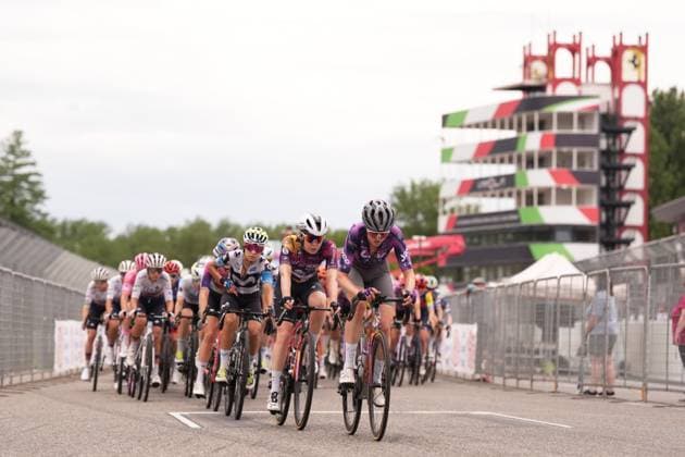 The Pack during the 8th stage of the Giro d™Italia Women, from ForlÃ¬ to Imola (Autodromo Enzo e Dino Ferrari), Italy Sunday, July 13, 2025. - cycling .  Copyright: xMassimoxPaolone LaPressex
