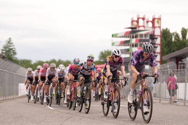 Longo Borghini Elisa and the Pack during the 8th stage of the Giro dÕItalia Women, from Forl to Imola (Autodromo Enzo e Dino Ferrari), Italy Sunday, July 13, 2025. - cycling .  Copyright: xMassimoxPaolone LaPressex