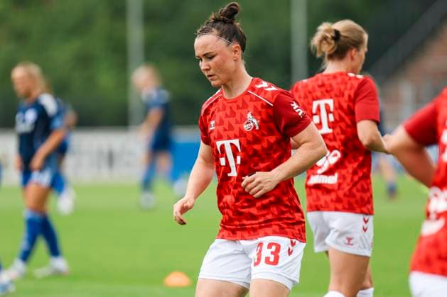 Test match Schalke 04 1 FC Köln 13 07 2025 Marina Hegering 1 FC Köln, 33 warming up before the test match Schalke 04 1 FC Köln Gelsenkirchen, Parkstadion on 13 07 2025 Copyright: xBEAUTIFULxSPORTS Freisenx