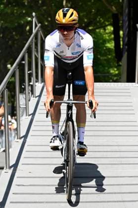 Tour de France 2025 Stage 9 CHATEAUROUX, FRANCE - JULY 13 : Evenepoel Remco (BEL) of Soudal Quick-Step during stage 9 of the 112th edition of Tour de France an UCI World Tour 2.UWT cycling road race stage for Men Elite of 170 km with start in Chinon and finish in Chateauroux on July 13, 2025 in Chateauroux, France, 13 07 2025 ( Motordriver Kenny Verfaillie - Chateauroux France  Copyright: xJanxDexMeuleneirx