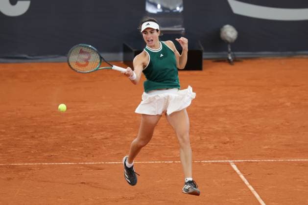 GER, Hamburg, xFSx, ATP250 Womens Tennis Tournament Qualifying Round , MSC Hamburg Ladies Open 2025, 13 07 2025 Carlota Martinez Cirez ESP , Anna Petkovic GER v l , Carlota Martinez Cirez ESP play a forehand Copyright: HMBxMedia FernandoxSoares