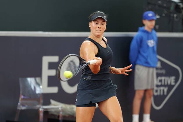 GER, Hamburg, xFSx, ATP250 Womens Tennis Tournament Qualifying Round , MSC Hamburg Ladies Open 2025, 13 07 2025 Carlota Martinez Cirez ESP , Anna Petkovic GER v l , Anna Petkovic GER Winners fist, jubilation Copyright: HMBxMedia FernandoxSoares