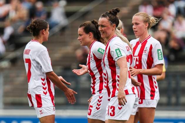 Test match Schalke 04 1 FC Köln 13 07 2025 Laura Feiersinger 1 FC Köln, 27 Claire Bohnen 1 FC Köln, 15 and Marina Hegering 1 FC Köln, 33 celebrate the 0 1 from Amelie Claire Bohnen 1 FC Köln, 15 during the test match Schalke 04 1 FC Köln Gelsenkirchen, Parkstadion on 13 07 2025 Copyright: xBEAUTIFULxSPORTS Freisenx