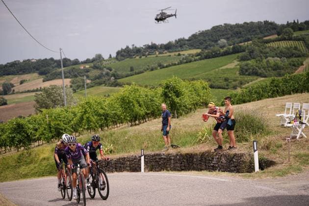 The head group during the 8th stage of the Giro d™Italia Women, from ForlÃ¬ to Imola (Autodromo Enzo e Dino Ferrari), Italy Sunday, July 13, 2025. - cycling .  Copyright: xMarcoxAlpozzi LaPressex